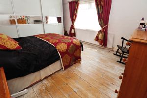 BAYARD AVENUE- click for photo gallery